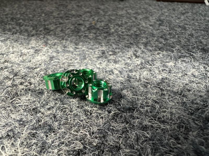 M.A.S. Radmuttern M4 green 4stk.